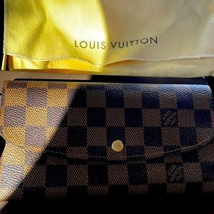 Authentic Louis Vuitton Emilie Wallet Damier with original box and dust bag